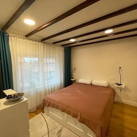 Spacious & Cozy House. 3 Bedrooms, 2.5 Bathrooms