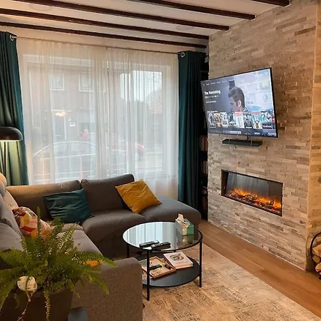 빌라 Spacious & Cozy House. 3 Bedrooms, 2.5 Bathrooms *